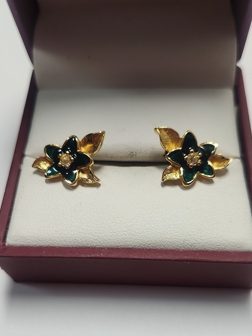 Avon 'Pretty Blossom' Gold and Green Flower Stud Earrings - Women Jewelry